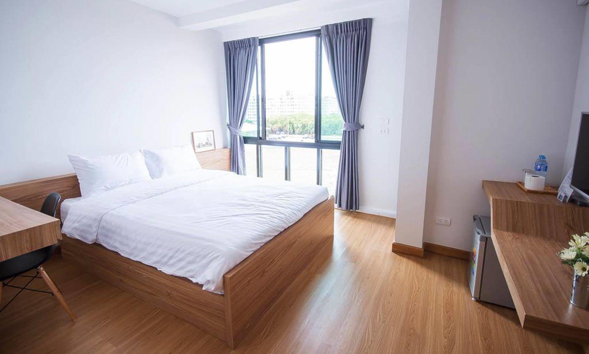 The Logbook Room And Cafe' Chonburi Ngoại thất bức ảnh